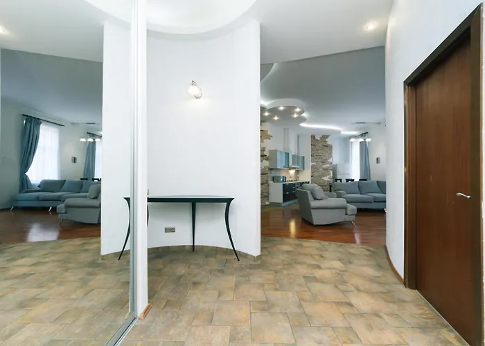 Lux Near Maidan, Khreschutyk 3Br