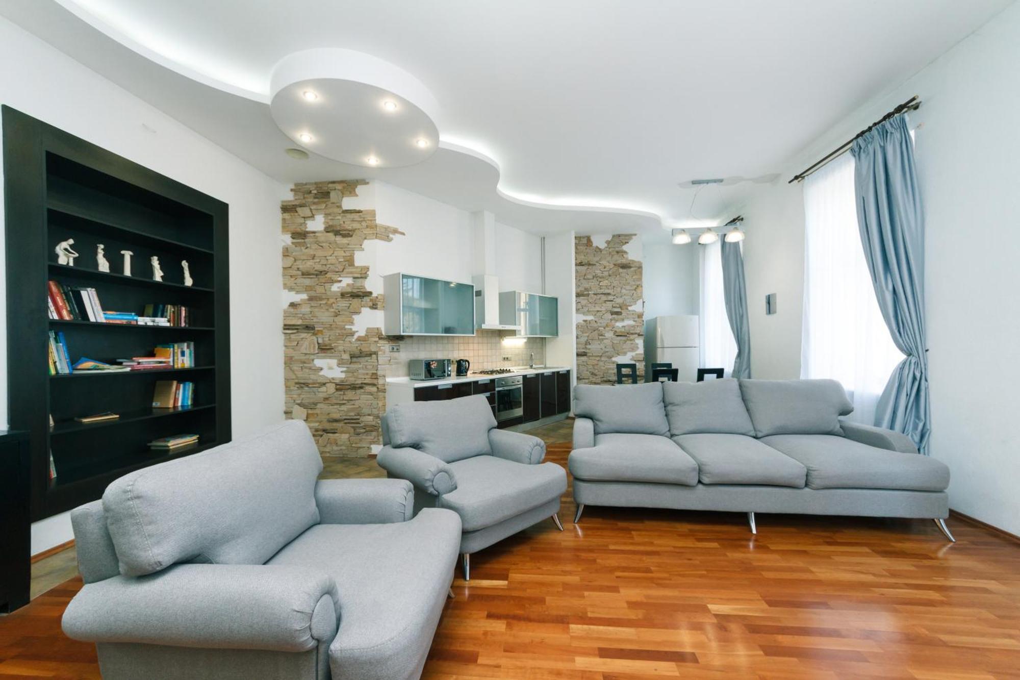 Apartment Lux Near Maidan, Khreschutyk 3br *
