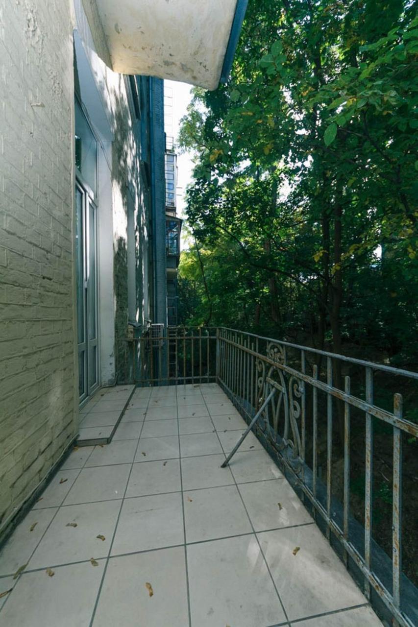 Lux Near Maidan, Khreschutyk 3br Apartment