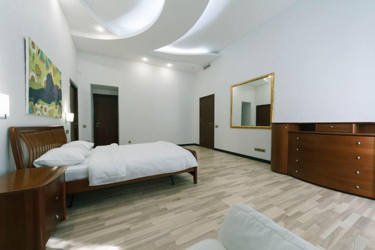 Lux Near Maidan, Khreschutyk 3br