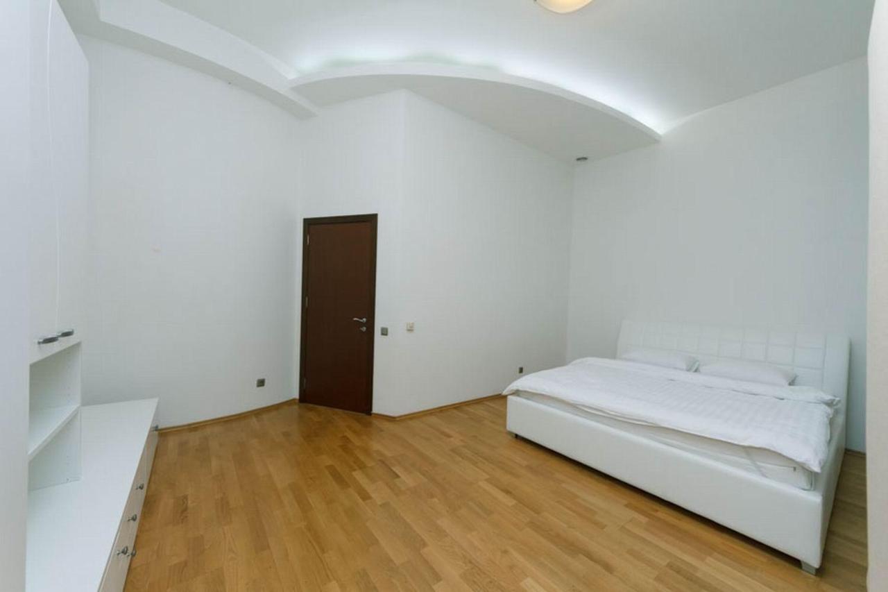 Lux Near Maidan, Khreschutyk 3br
