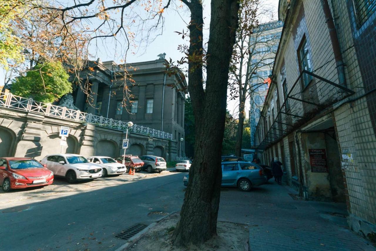 Lux Near Maidan, Khreschutyk 3br Apartment *