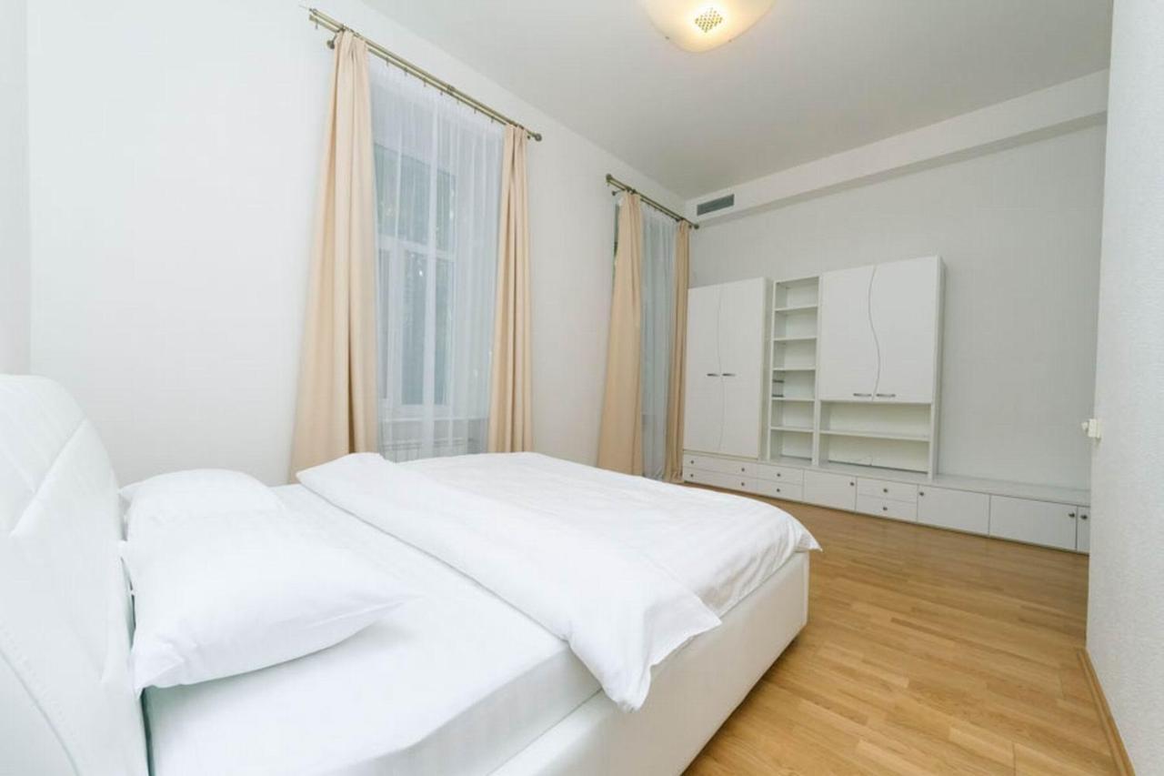 Lux Near Maidan, Khreschutyk 3br *